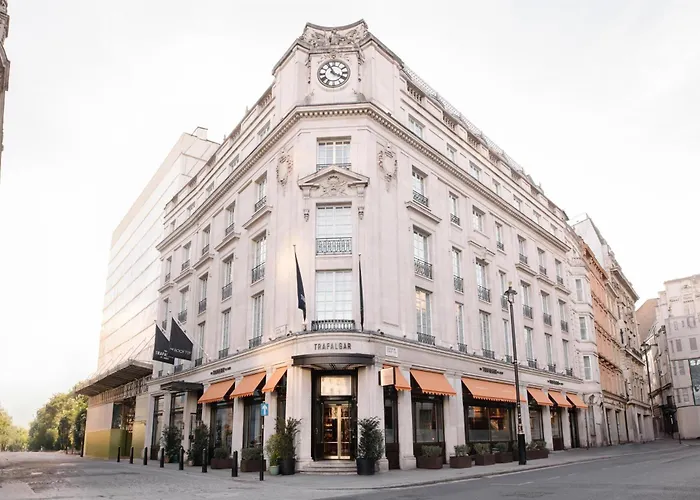 The Trafalgar St. James, London Curio Collection By Hilton